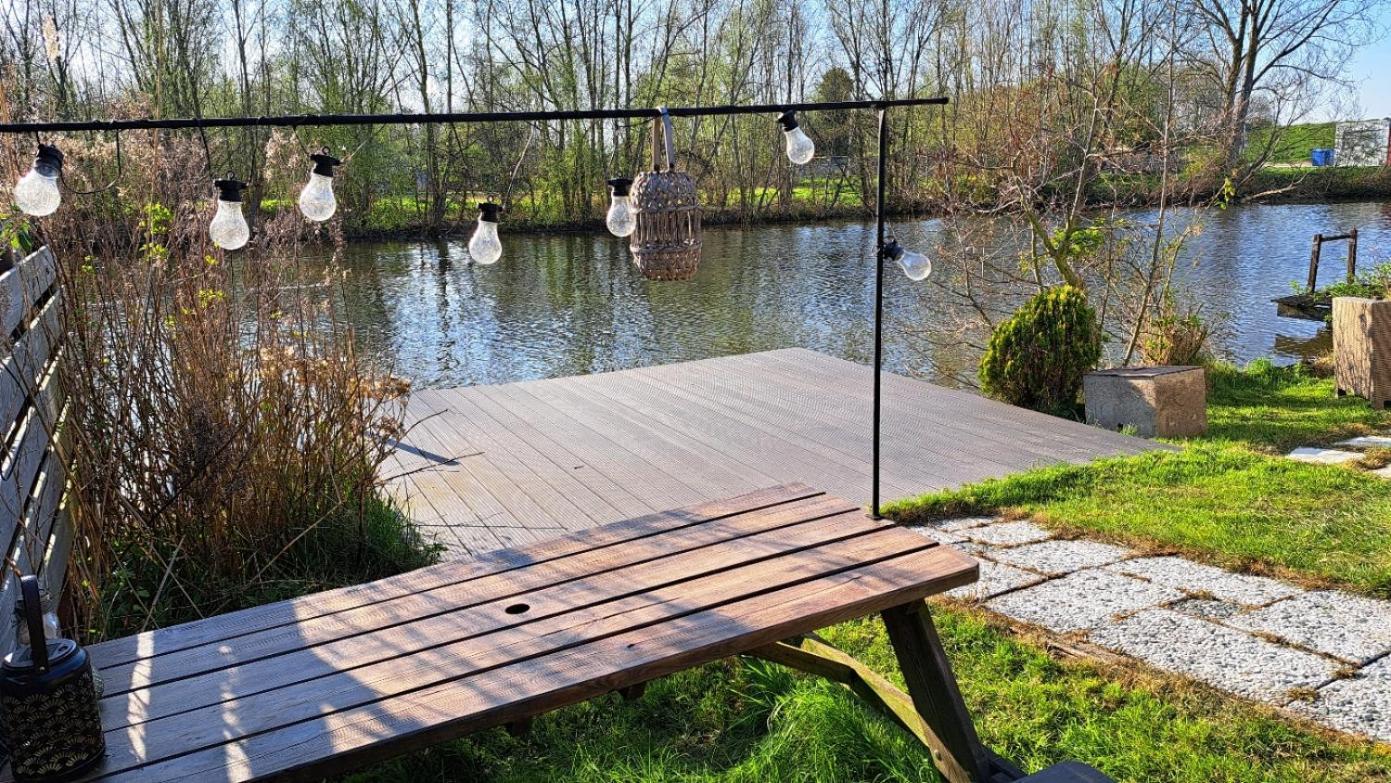 Het Witte Chalet Aan Het Water Van Monumentaal Fort Ooltgensplaat Kültér fotó